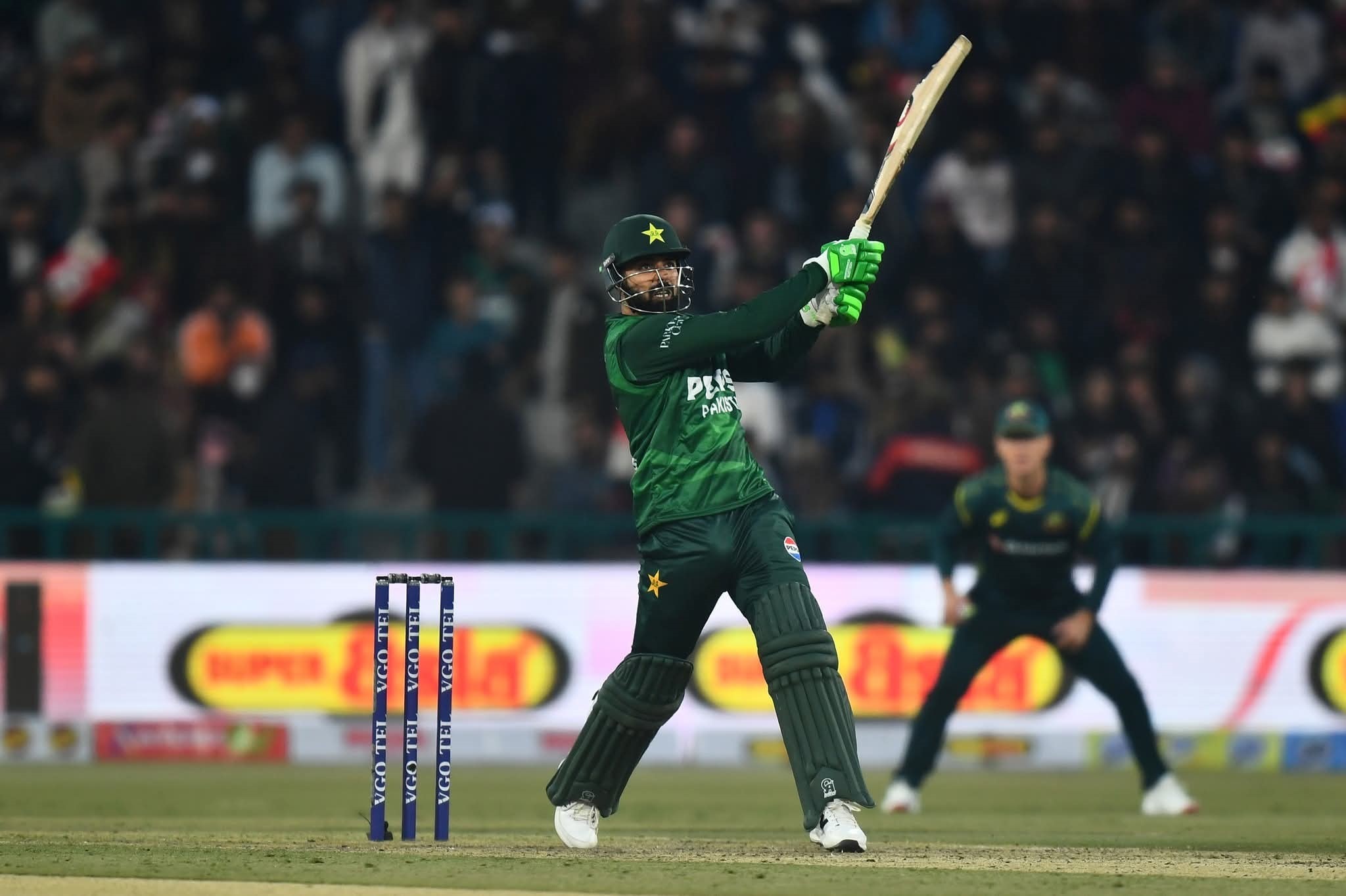 Pakistan set 208-run target for Australia in dead rubber