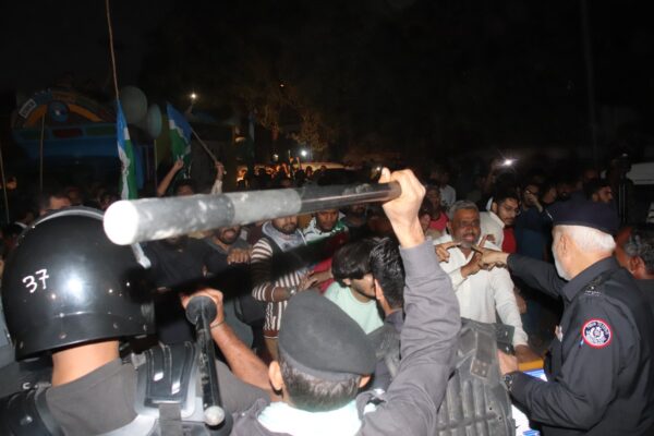Sindh Assembly Red Zone Becomes Battleground During Ji Sit In