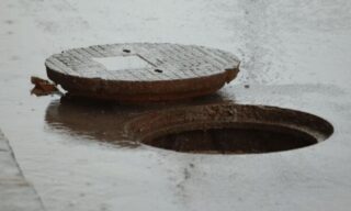 Three Year Old Child Dies After Falling Into Open Manhole In Kasurs Mustafabad