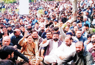 Cda Employees Stage Day Long Protest Against Non Payment Of Eid Allowance