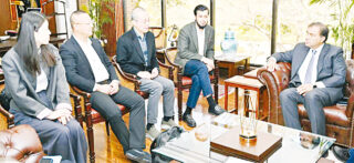 Chinese team briefs CDA on robust EV charging network