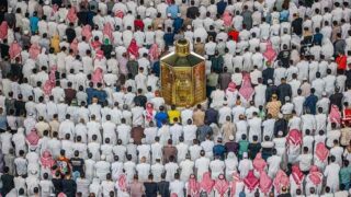 Eidul Fitr Celebrations Begin With Grand Prayers In Saudi Arabia And Around The World