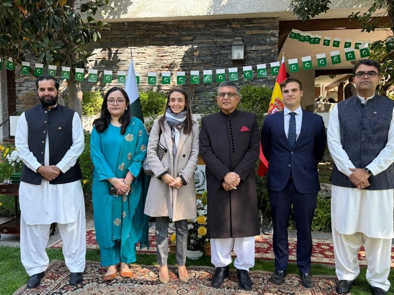 Embassy In Madrid Hosts Pakistan Day Flag Hoisting