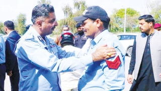 Igp Personally Monitors Security Arrangements Traffic Flow During All Three Eid Days