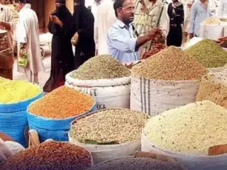 Pakistan Inflation Rises In Ramadan Chicken Petrol Prices Surge