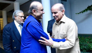 President Zardari Summons High Level Meeting On Middle East Crisis