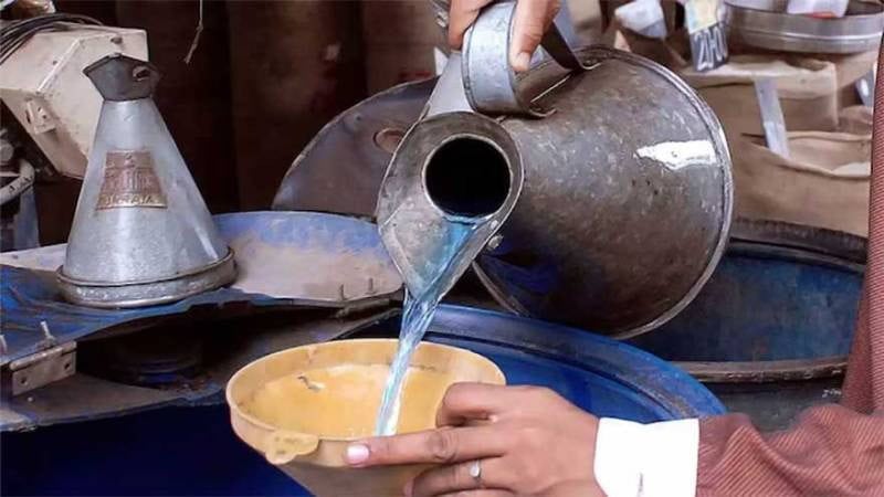 Price Of This Petroleum Product Crosses Rs400 Per Litre In Pakistan