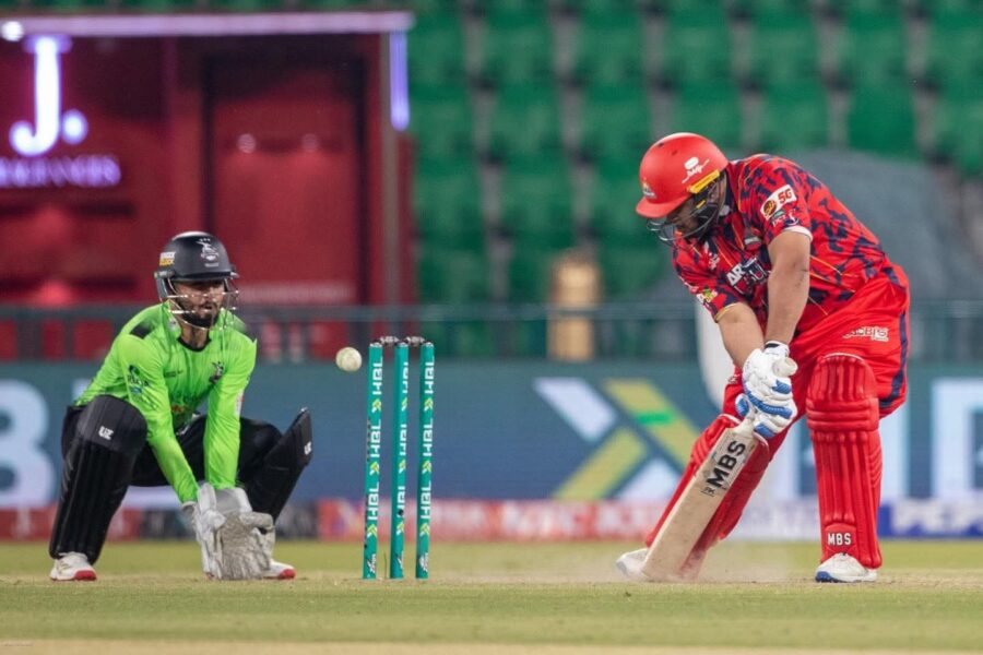 Psl 2026 Karachi Kings Beat Lahore Qalandars In Last Over Thriller