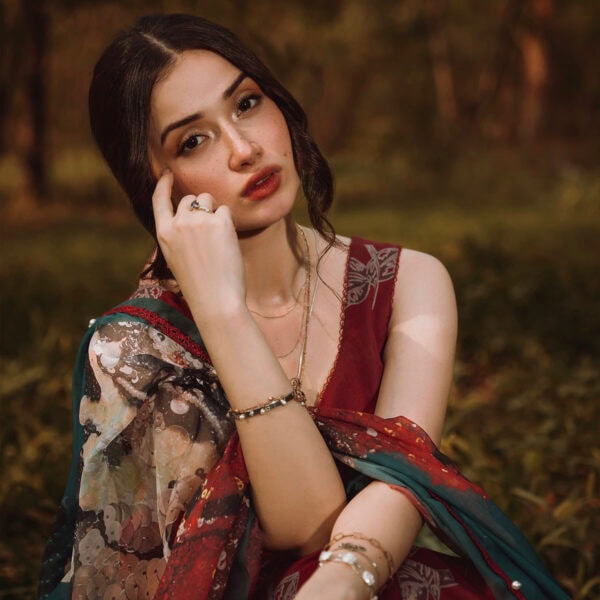 Aena Khan Isnt Trying To Fit In Shes Learning How To Stand Out