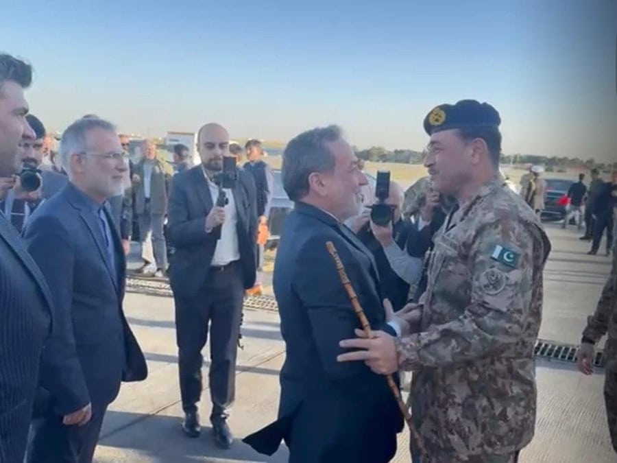 Asim Munir Mohsin Naqvi Land In Tehran To Facilitate Resumption Of Talks 