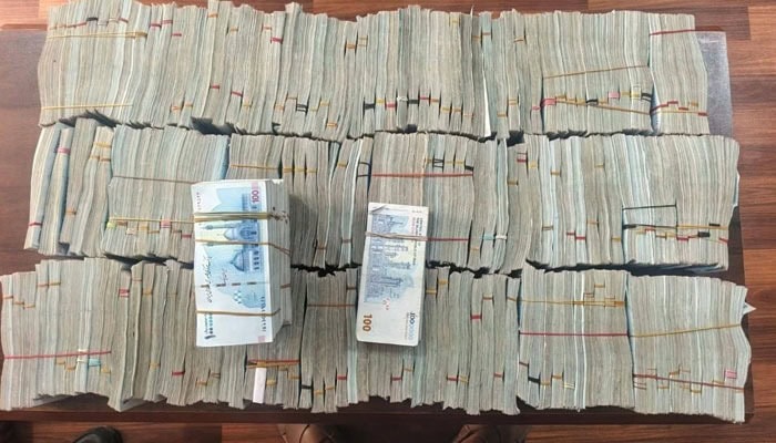 Bid to smuggle billions of Iranian rials foiled in Pakistan’s Karachi