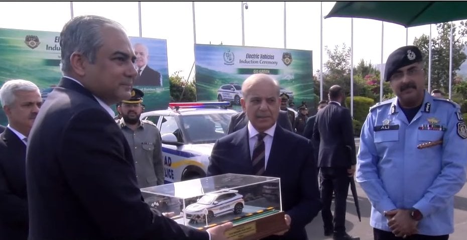 Islamabad Traffic Police Go Green With Evs To Save Fuel Amid Oil Crisis 