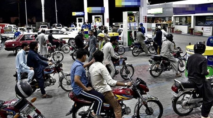 Petrol Rs500 Per Litre In Pakistan Minister Issues Warning Amid Rising Consumption