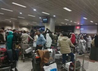 Riyadh Lahore Flight Over 500 Passengers Wait For Missing Baggage