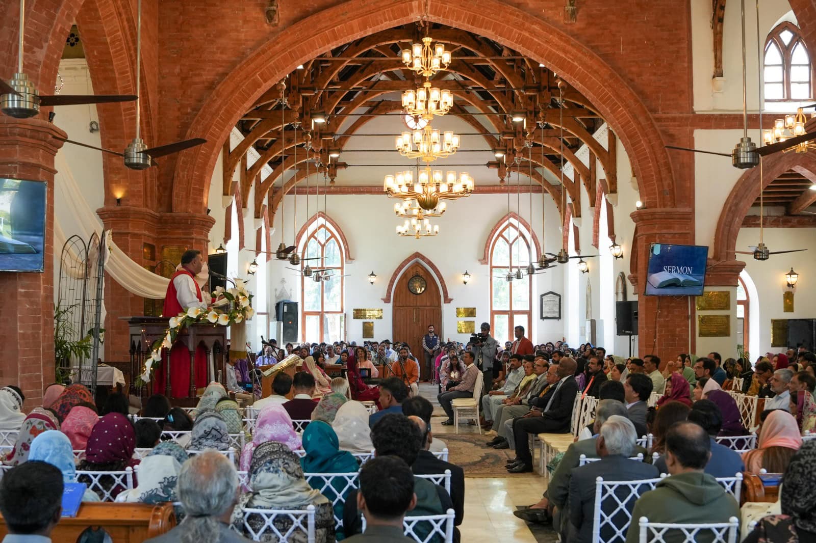 Un Coordinator Mohamed Yahya Attends Easter Service In Rawalpindi 