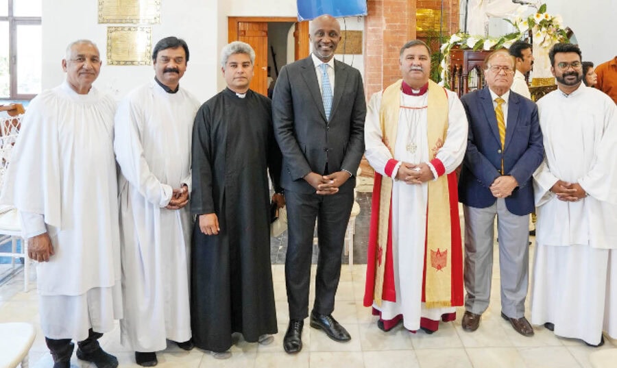 Un Resident Coordinator Attends Easter Celebrations At Christ Church