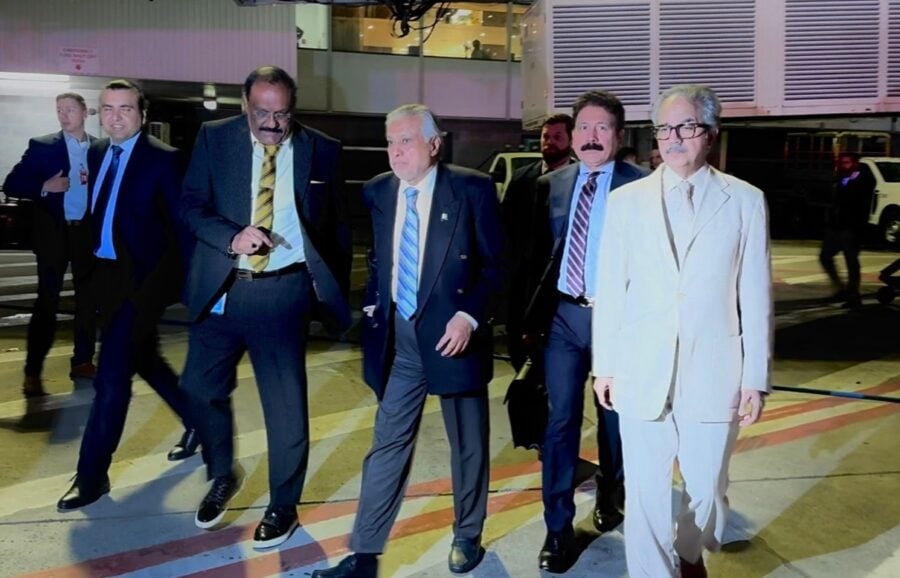Dpm Dar Arrives In New York For Key Unsc Debate