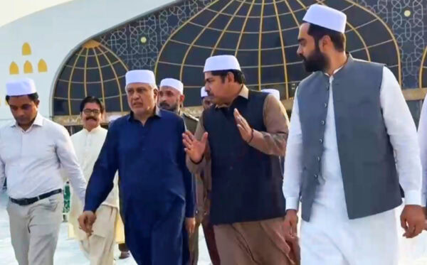 Dpm Reviews Uplift Projects Facilities At Data Darbar