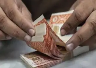 Pakistan Misses Key Investment Savings Targets As Economic Pressures Persist