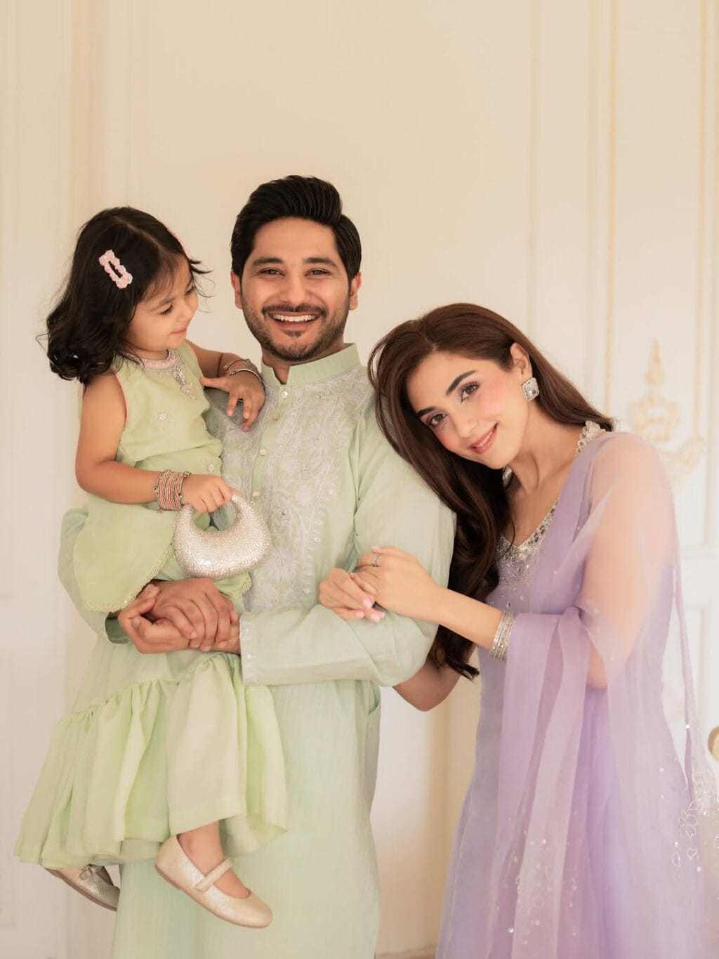 Pakistani Showbiz Stars Light Up Eid Ul Azha Celebrations With Style And Elegance 