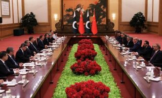 President Xi Praises Pakistans Role In Middle East Peace Efforts