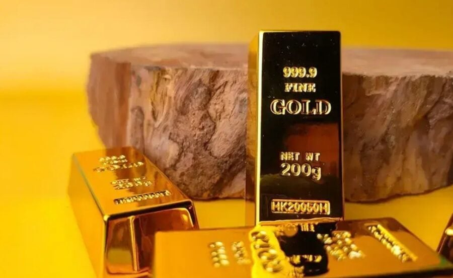 Gold Price Increases By Rs10800 Per Tola In Pakistan