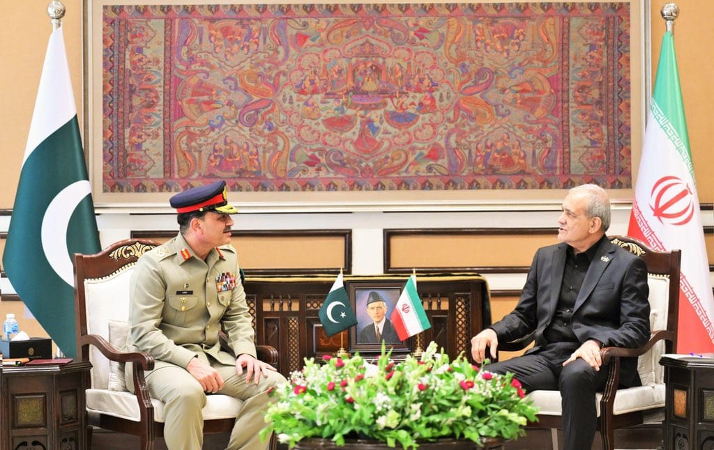 Iranian President Calls On Field Marshal Asim Munir As Pakistan Pushes Regional Peace Efforts 