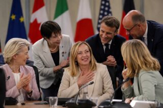 Italys Giorgia Meloni Quits Smoking Wins Praise From Global Leaders