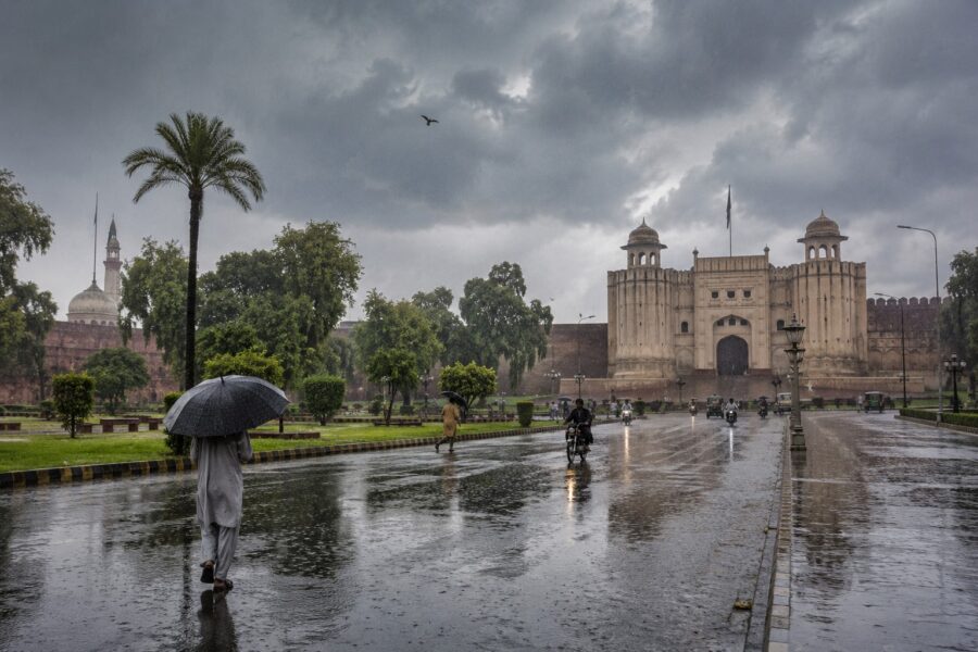 Lahore Punjab Weather Scattered Rain Likely Until Weekend
