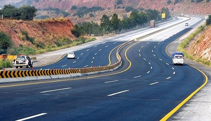 Now You Can Drive Vehicle On Motorways In Pakistan At This Speed