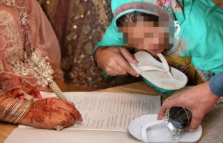 Pakistani Woman Forced To Drink From Shoe For Demanding Haq Mehr