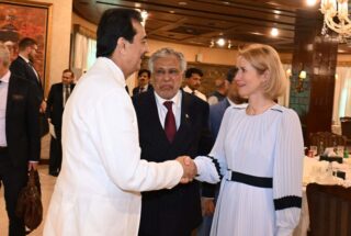 Senate Chairman Gilani Holds Informal Discussion With Kaja Kallas