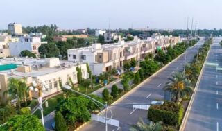 Tax Reduced For Pakistanis Want To Buy Up To 10 Marla Houses Tarar