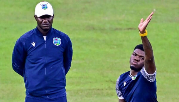 Alzarri Joseph Darren Sammy Clash Over Pakistan Test Series Withdrawal