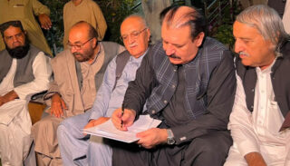 Balochistan Govt Reaches Agreement With Ziarat Martyrs Families Sit In Ends