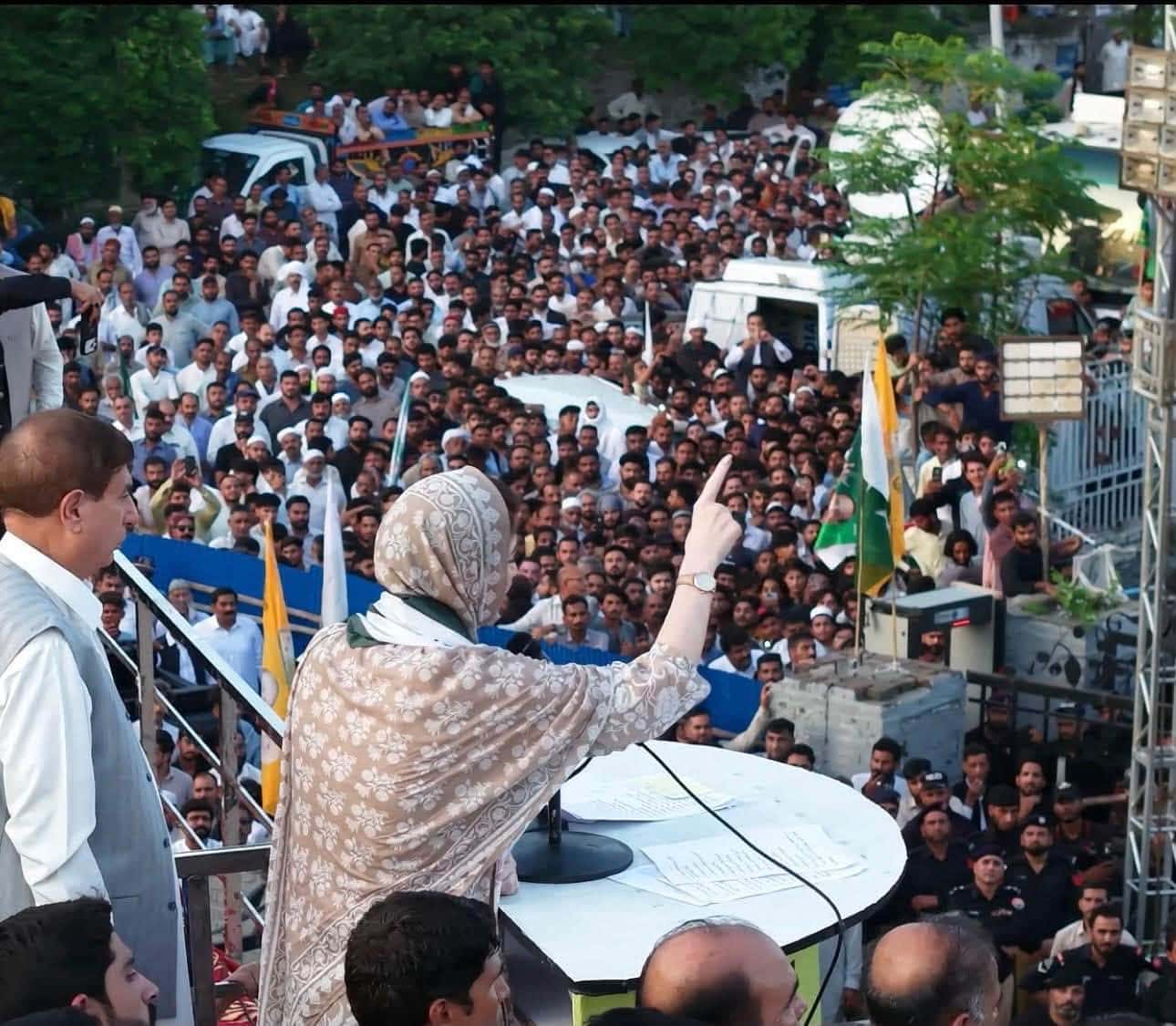 Cm Maryam Nawaz Promises Electric Buses International Airport For Mirpur During Ajk Election Rally 