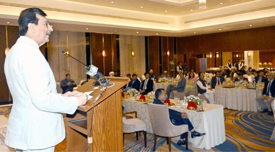 Gilani Calls For Stronger Engagement With Overseas To Drive Investment