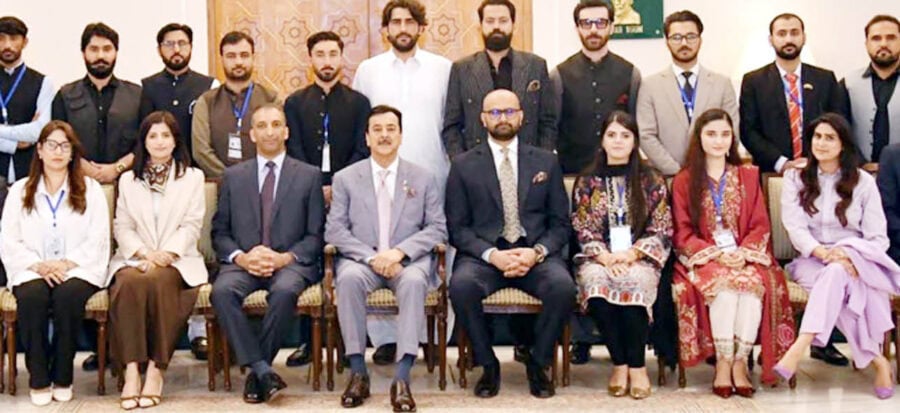 Gillani Underscores Need For Forging National Unity For Peace