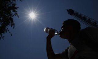 Karachi Likely To Experience Hot Humid Weather With Light Drizzle