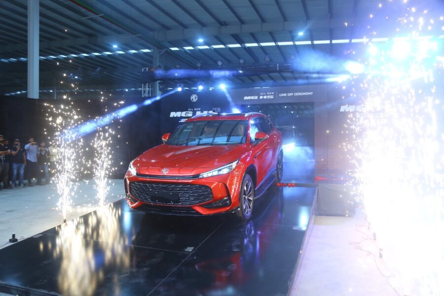 Mg Pakistan Brings Mg Experience Closer With Hs Hybrid Super Hybrid Line Off