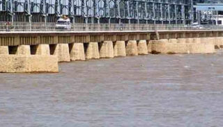 Monsoon Swells Cause Low Flooding At Indus Chenab Rivers