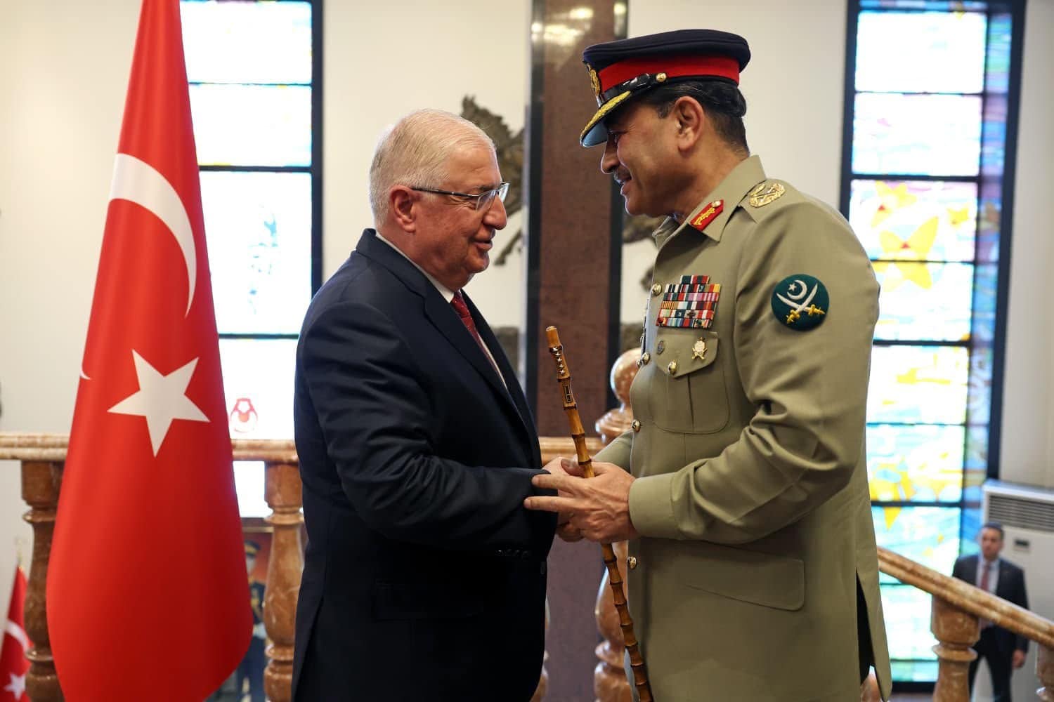 Pak Field Marshal Discusses Defence Ties Regional Security With Erdogan Top Turkish Brass Ispr 