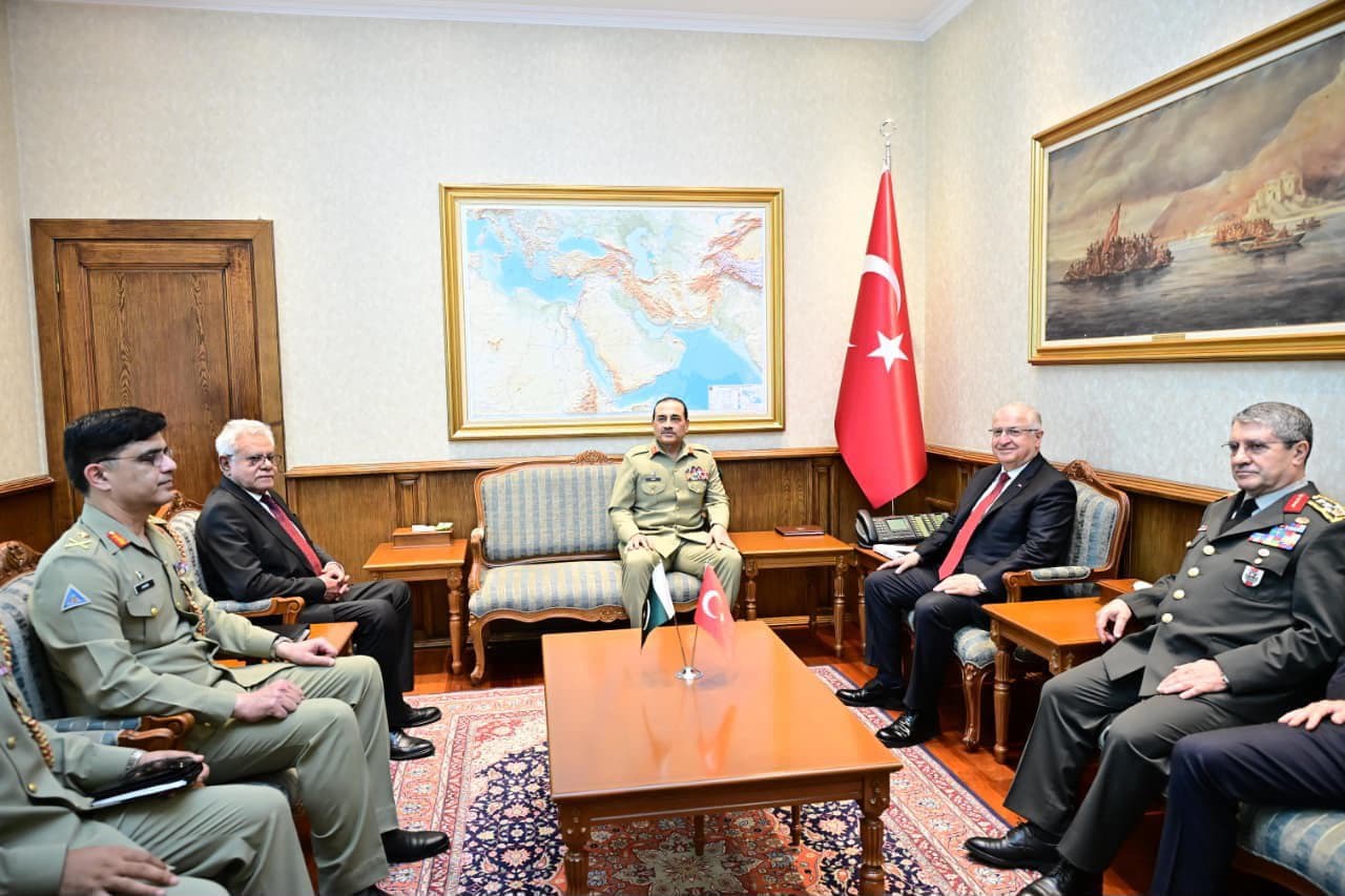 Pak Field Marshal Discusses Defence Ties Regional Security With Erdogan Top Turkish Brass Ispr 
