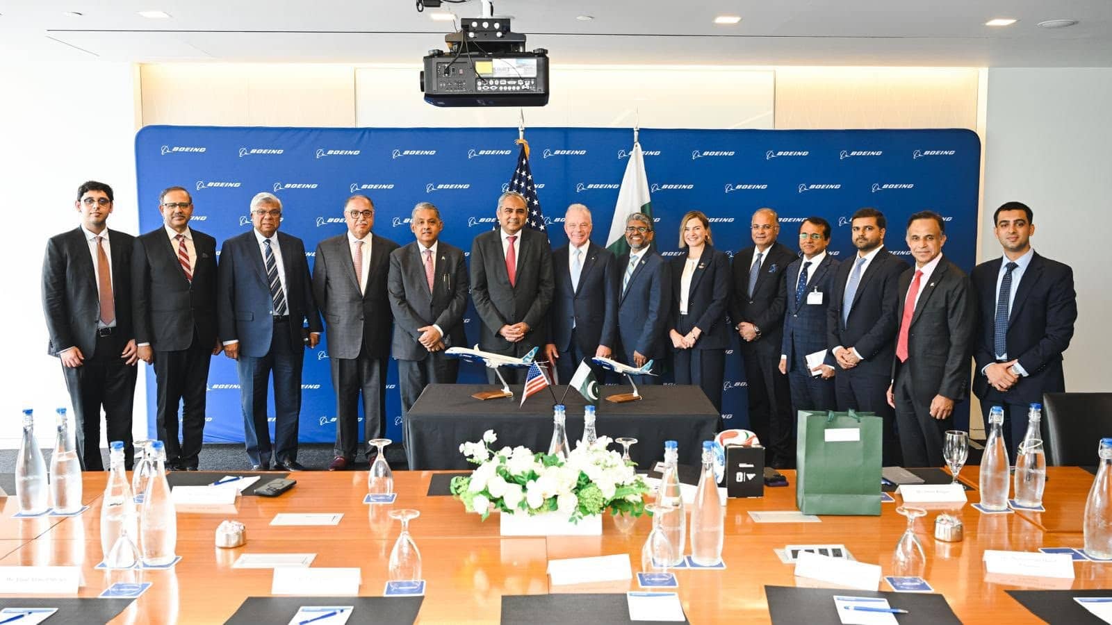 Pia Eyes 16 New Jets After Mohsin Naqvis Visit To Boeing Hq 