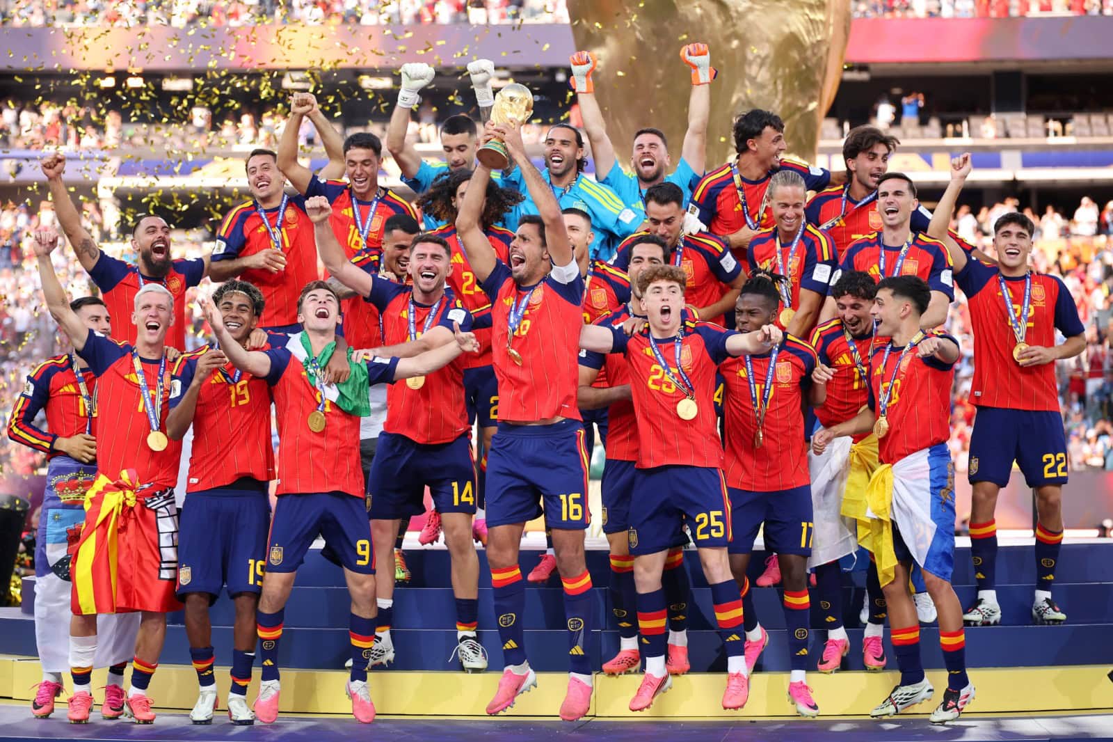 Spain Edge Argentina 1 0 After Extra Time To Lift Fifa World Cup Title 