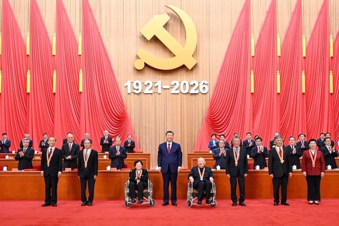 Xi Jinping Confers July 1 Medal On Seven Model Cpc Members