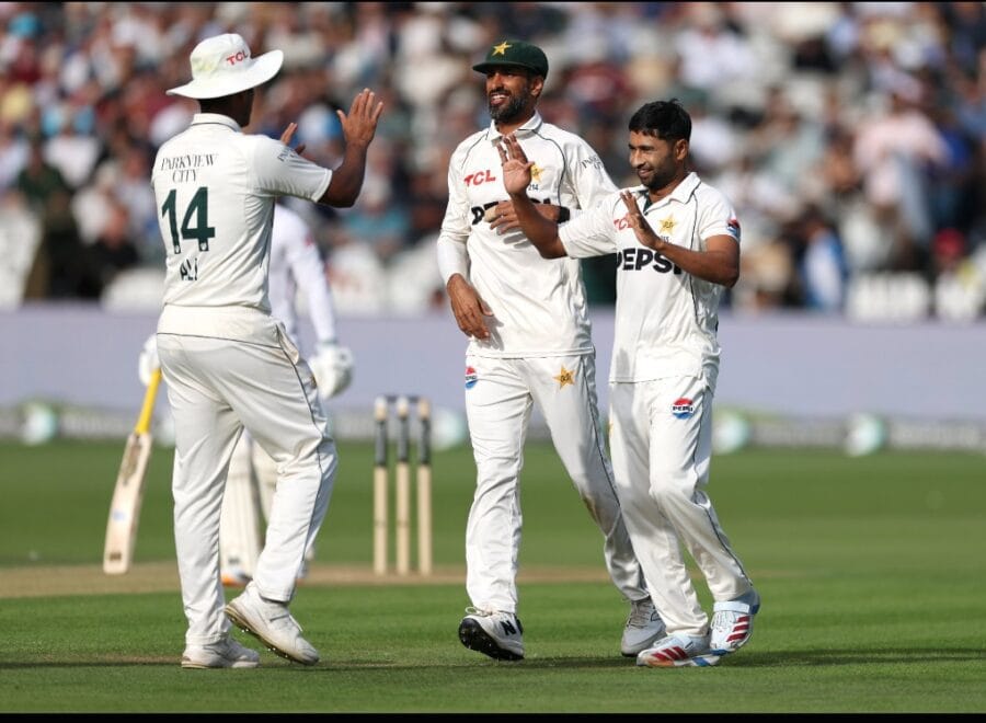 England Extend Lead To 261 Runs Against Pakistan At Lords