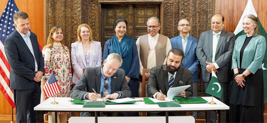 Pakistan Us Renew Landmark Fulbright Hec Partnership