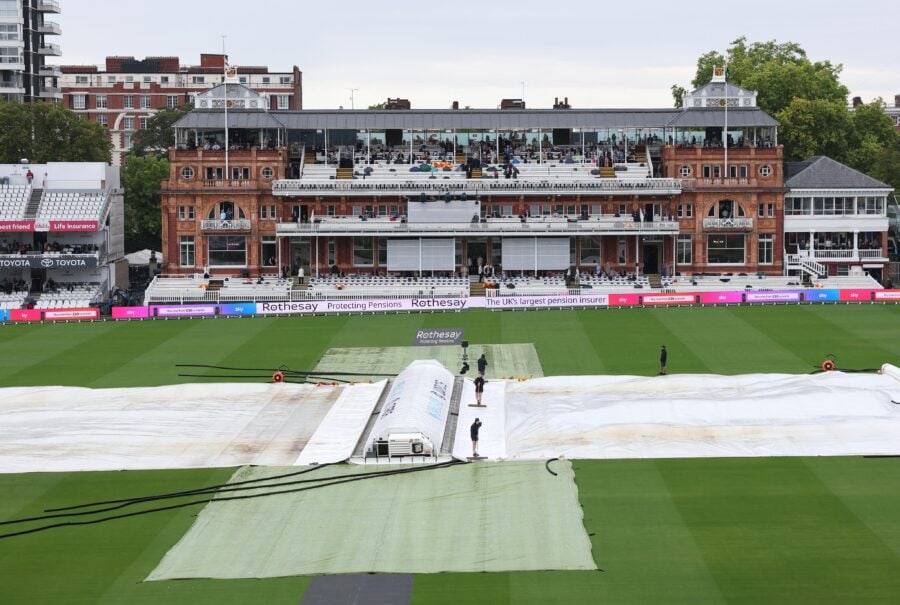 Rain Delays Start After Pakistan Elect To Bowl In Lords Test