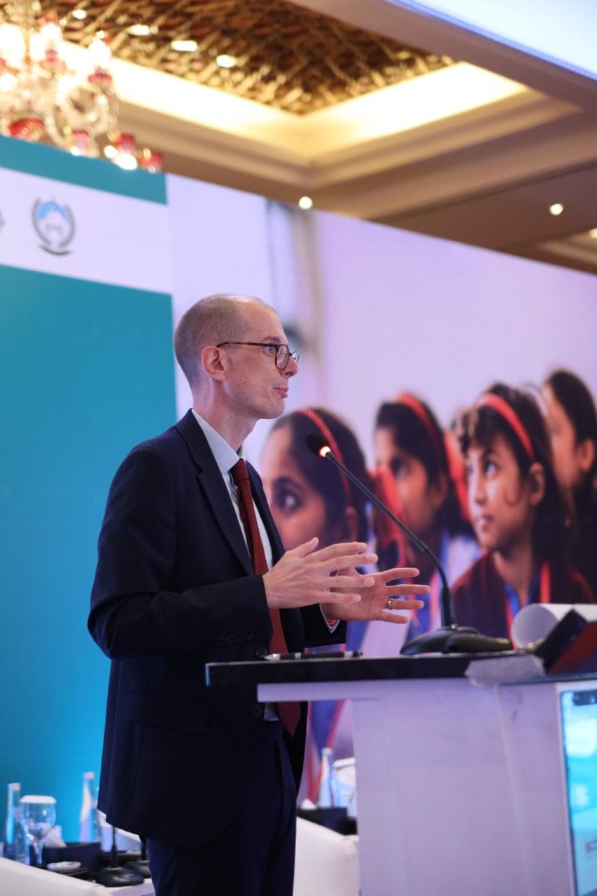 Uk Backed Programme Helps 200000 Pakistani Children Improve Reading Numeracy 